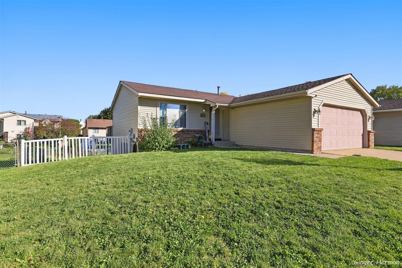 2635 Thorn Creek Street — photo