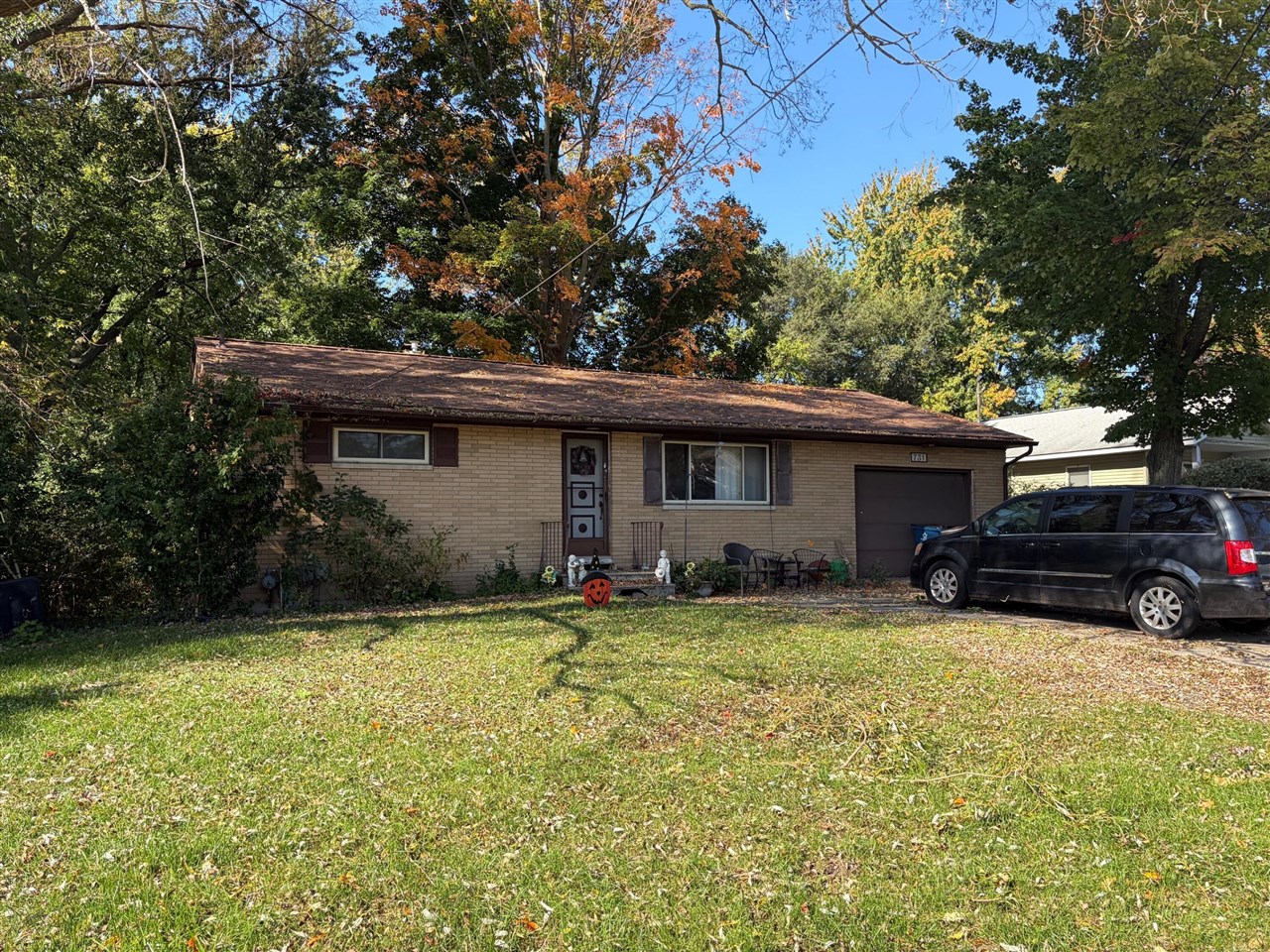 731 S Beechtree Street — photo