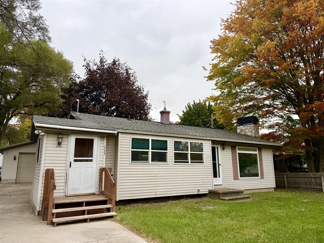 2268 Oak Park Drive — photo
