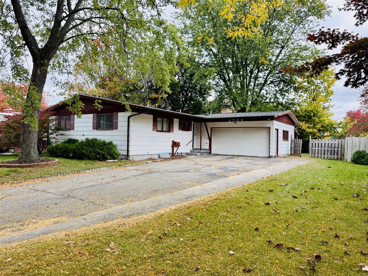 2706 Dawn Drive — photo