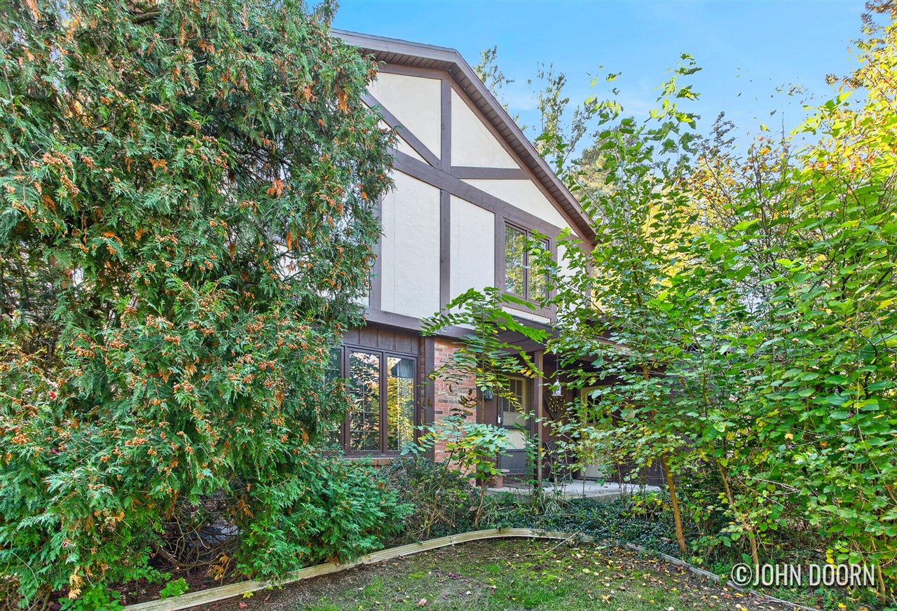 3354 Devon Drive — photo