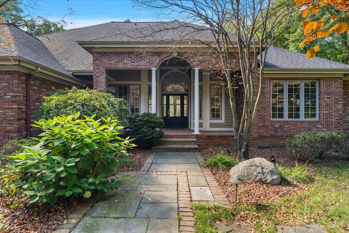 4899 Dunrobin Drive — photo