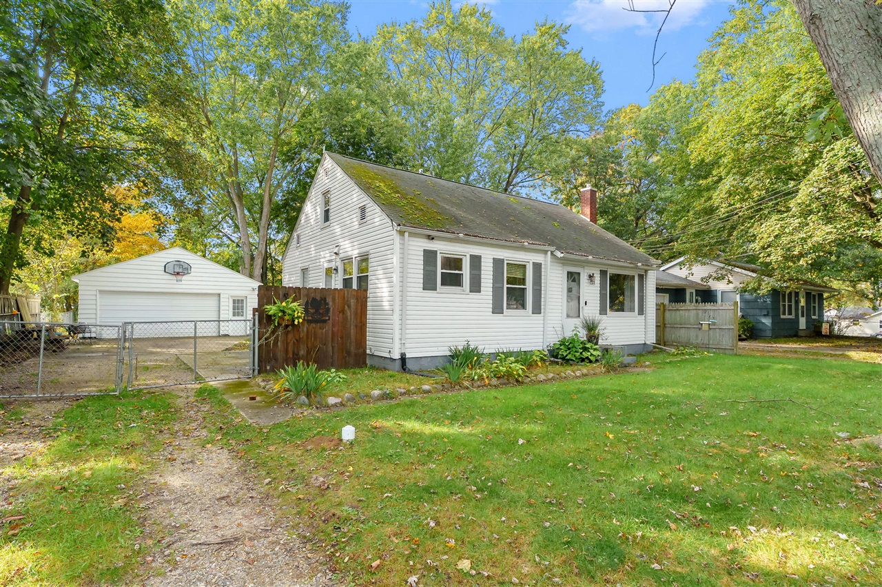 5243 Boylan Street — photo