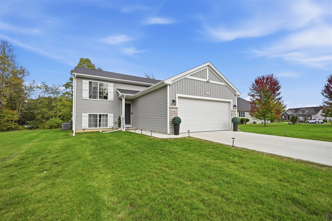 4425 Spring Meadows Court — photo