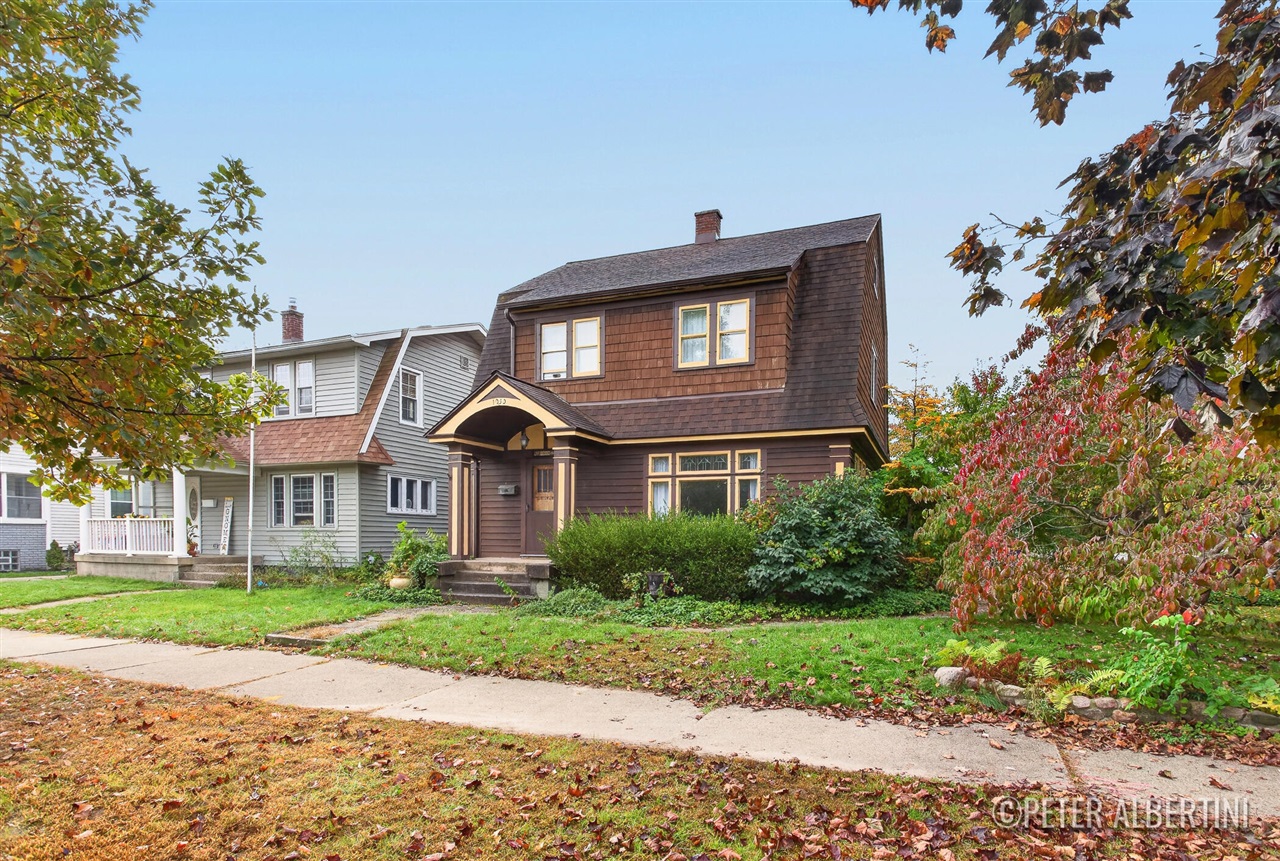 1050 Lake Michigan Drive — photo