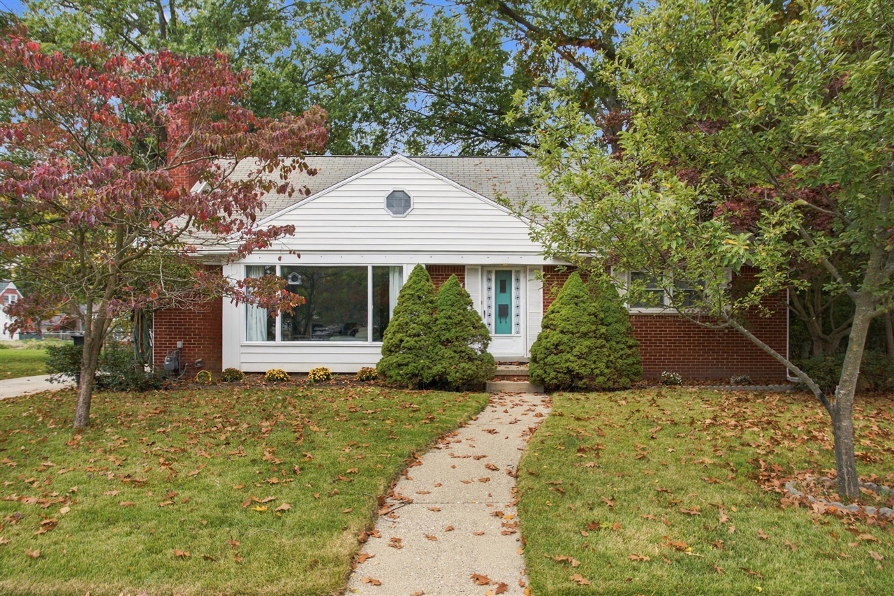 15105 Lexington — photo