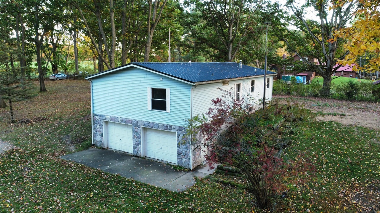 1236 E Tamarack Road, Edmore, MI 48829 — photo 3