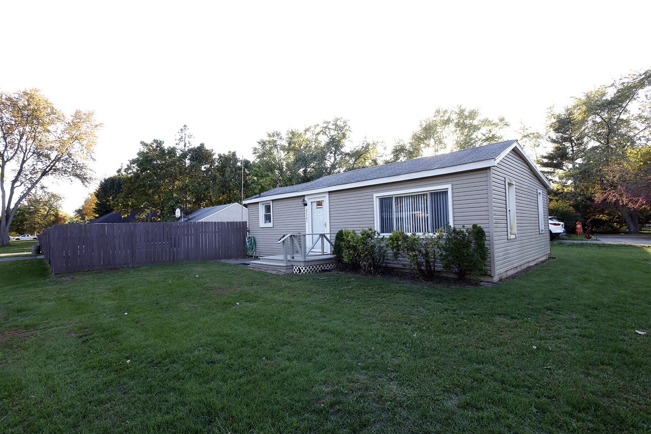 27705 Clarita Street — photo