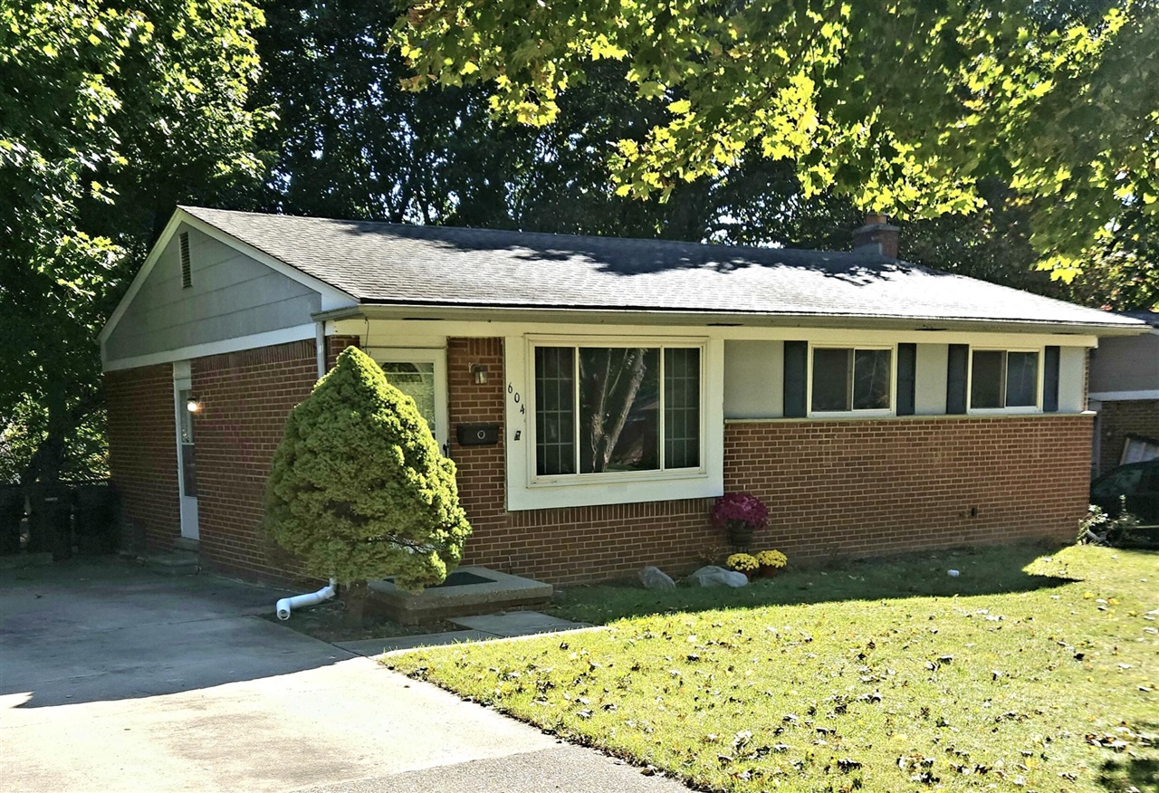 604 Leona Drive — photo