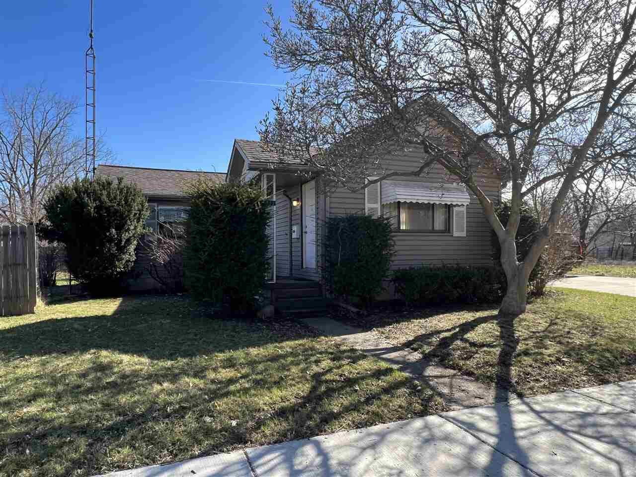 833 W Atherton Road — photo