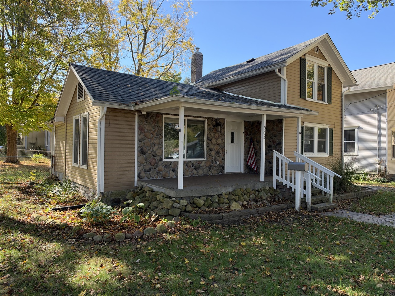 303 W Jackson Street — photo