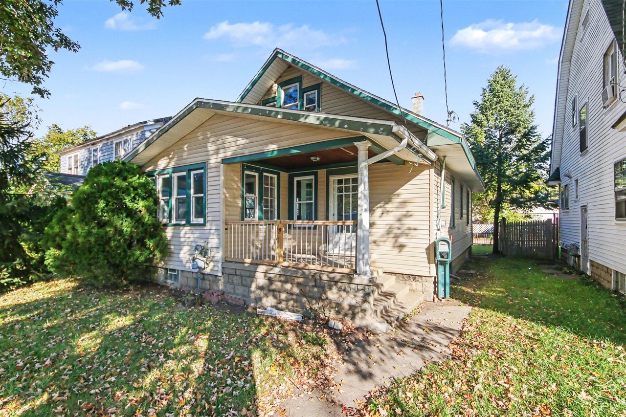 1433 Chicago Drive — photo
