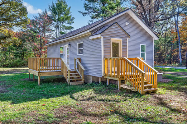 538 E White Lake Drive — photo