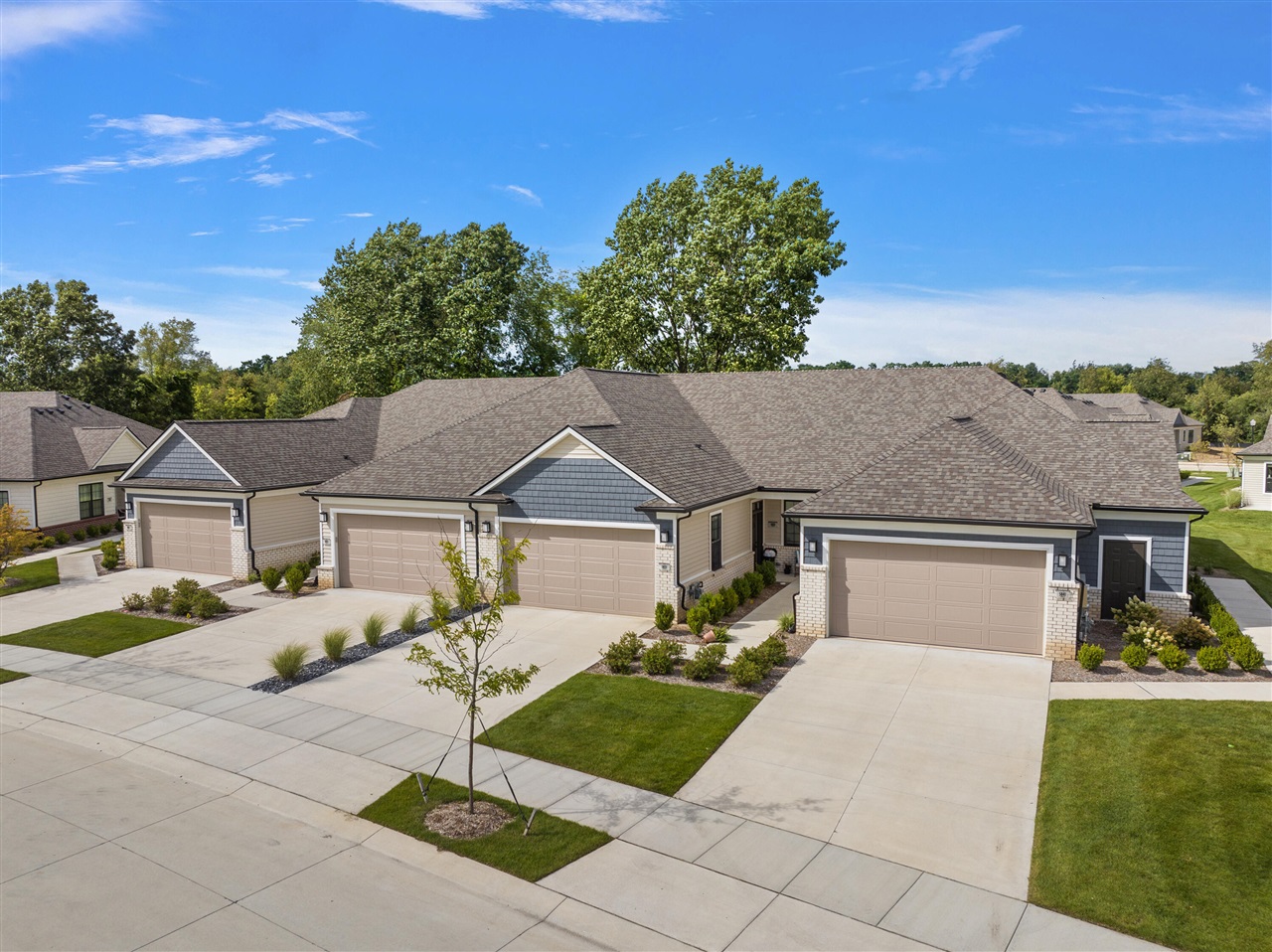 887 Heritage Woods Drive — photo