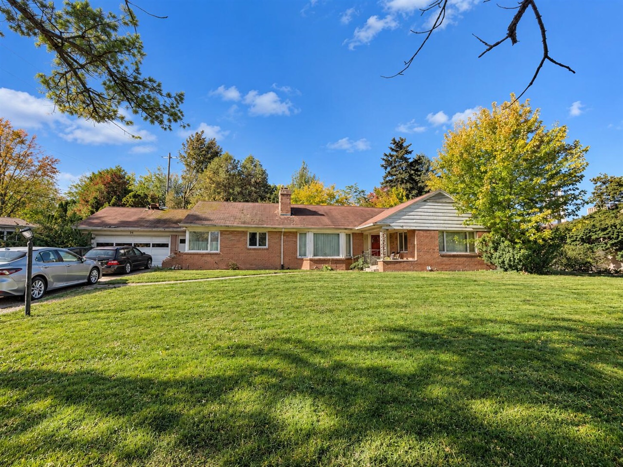 55 Glenview Drive — photo