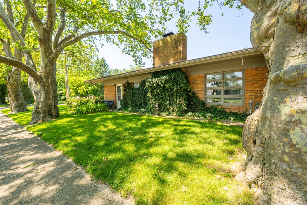 2221 Wilson Court — photo