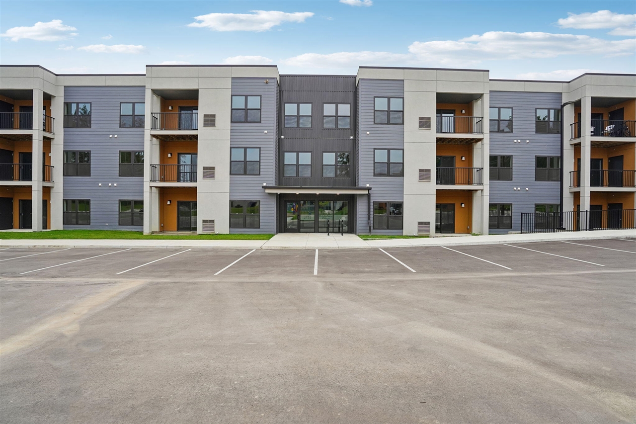 2675 Burton Road Unit: 208 — photo
