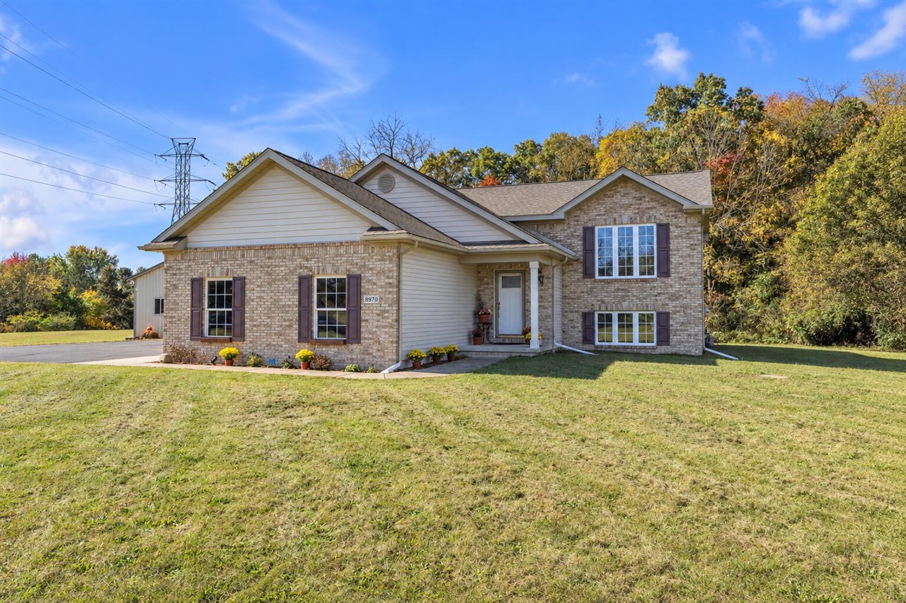 8970 High Creek Court — photo