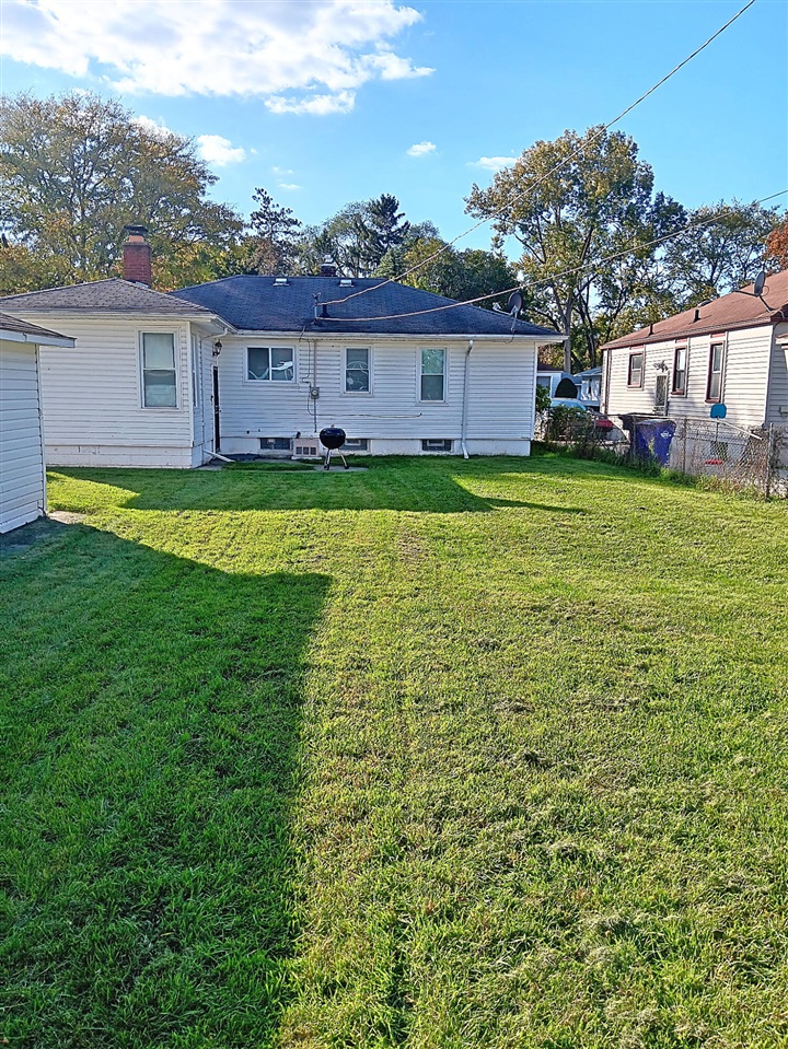 20460 Winston Street — photo