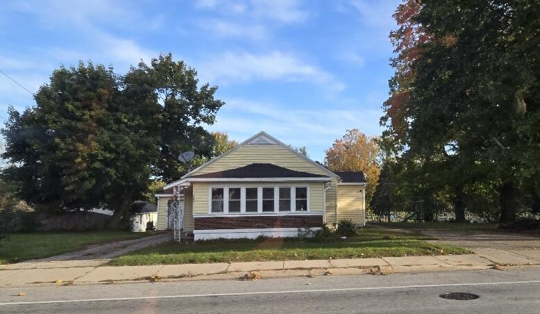 283 W Division Street — photo