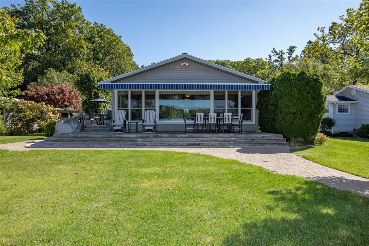 65770 Lakeshore Drive — photo