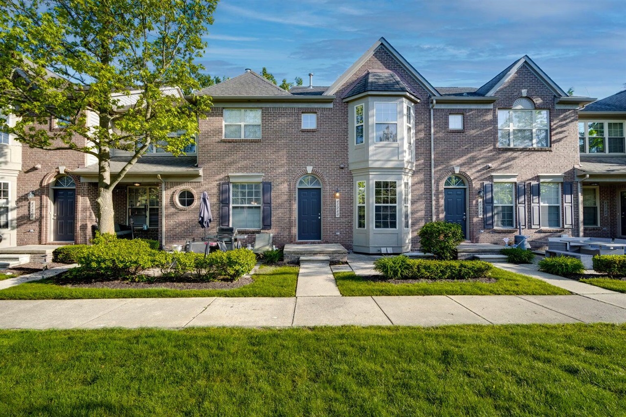 41280 Maplewood Drive — photo