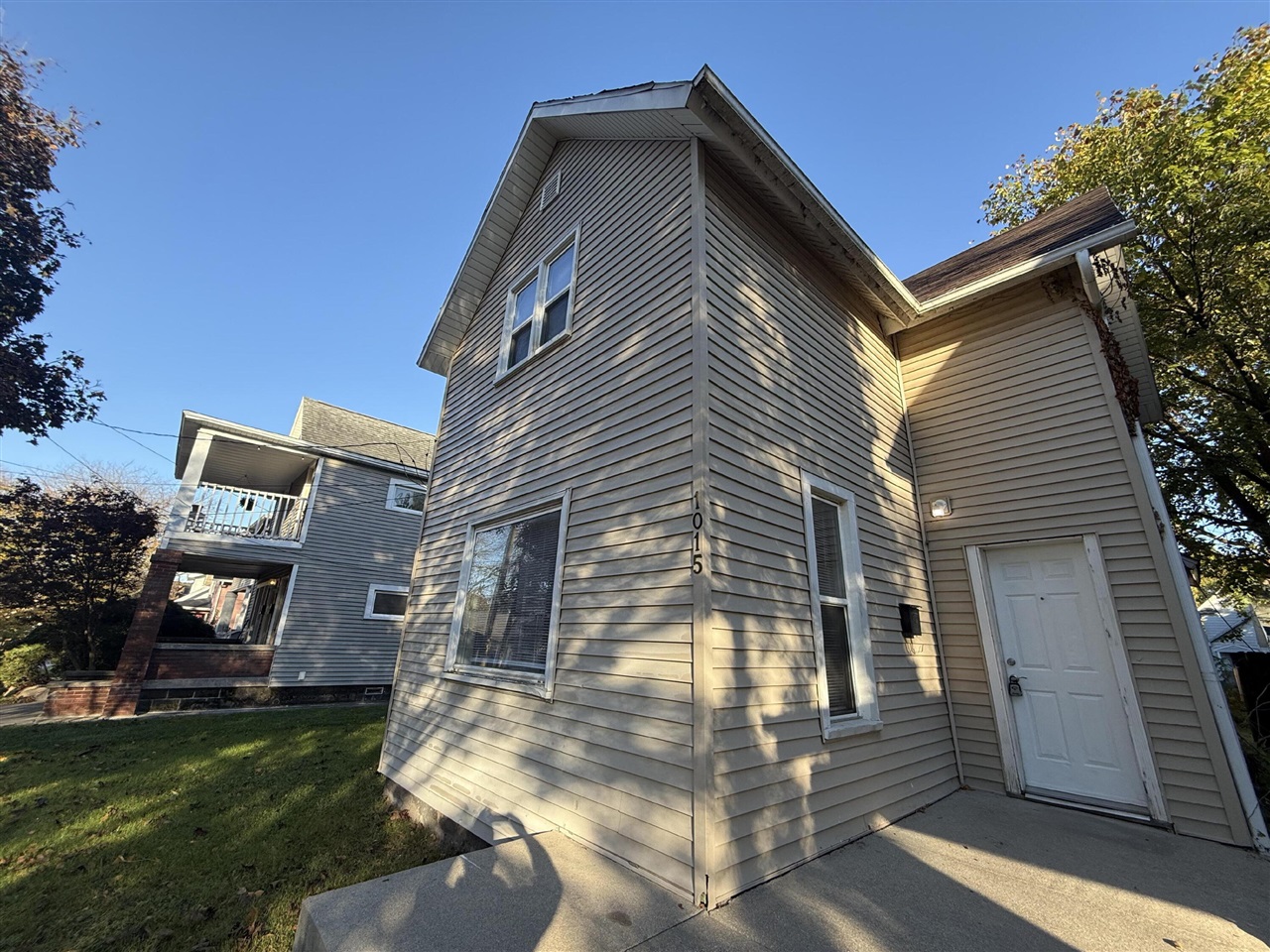 1015 Dayton Street — photo