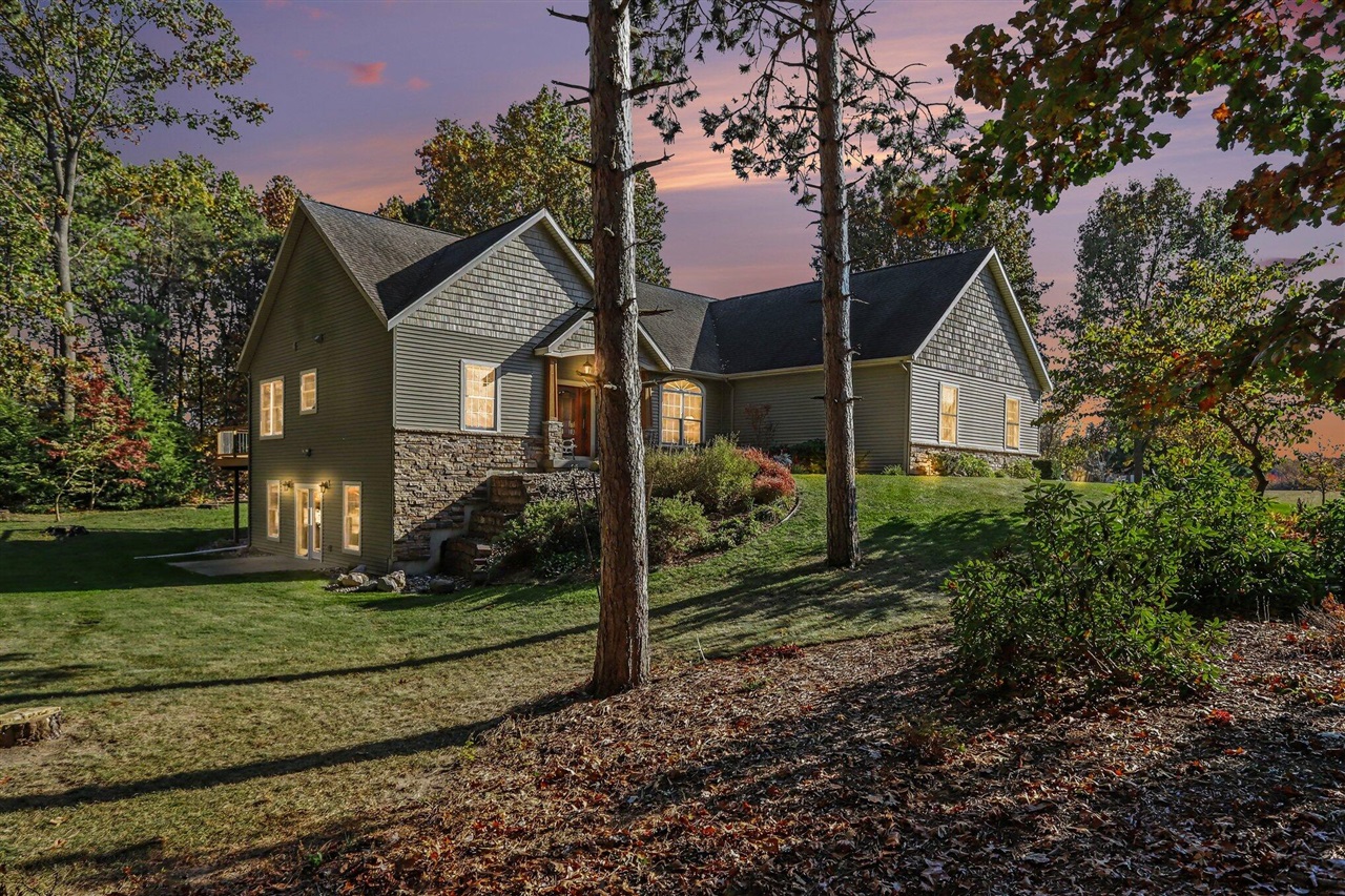 68561 Rose Meadow Lane — photo