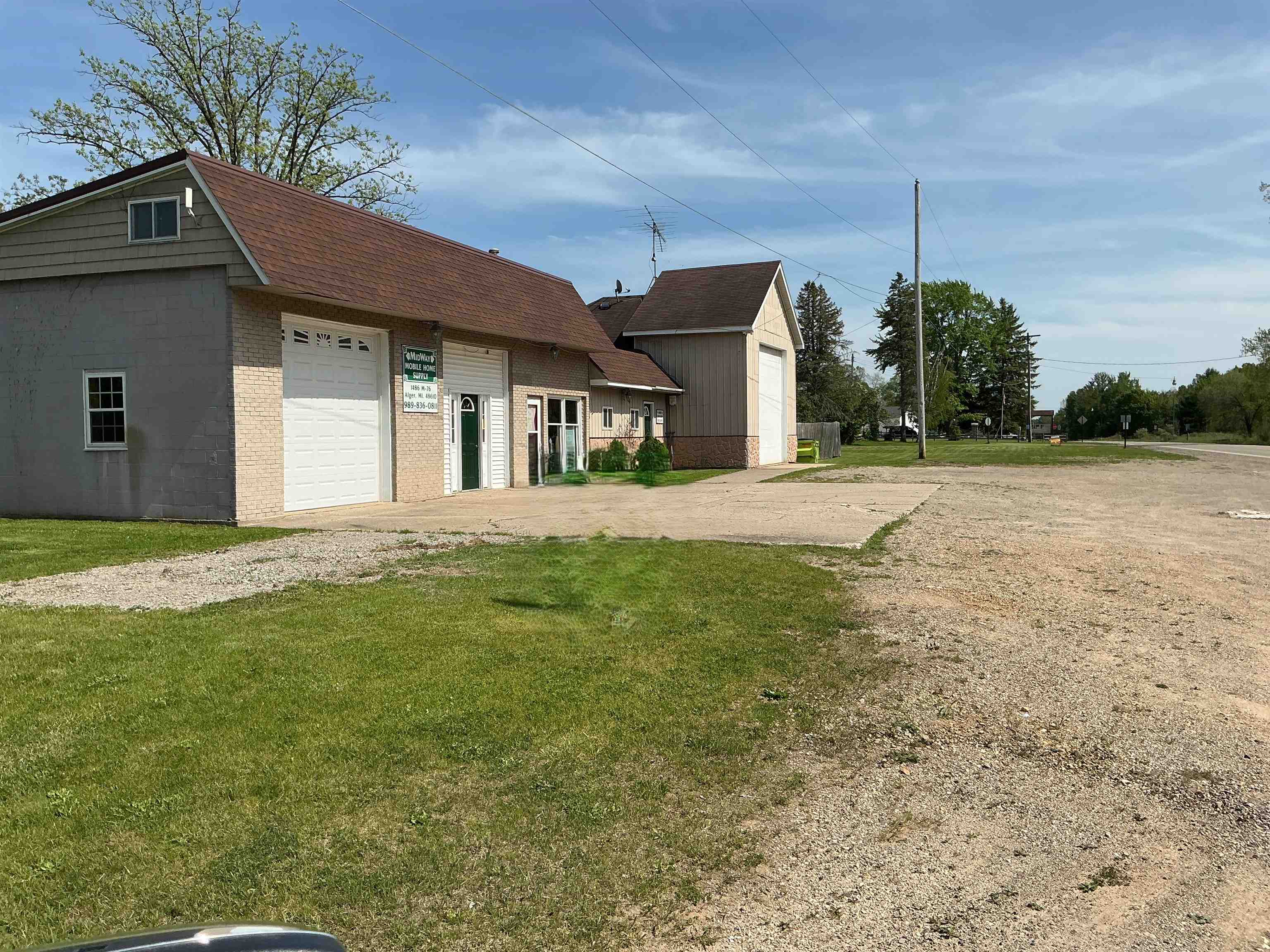 1486 N M-76 — photo