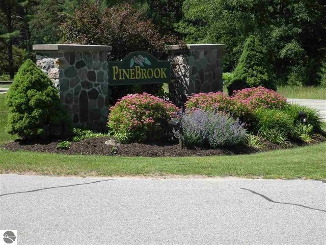 6865 Pinebrook — photo