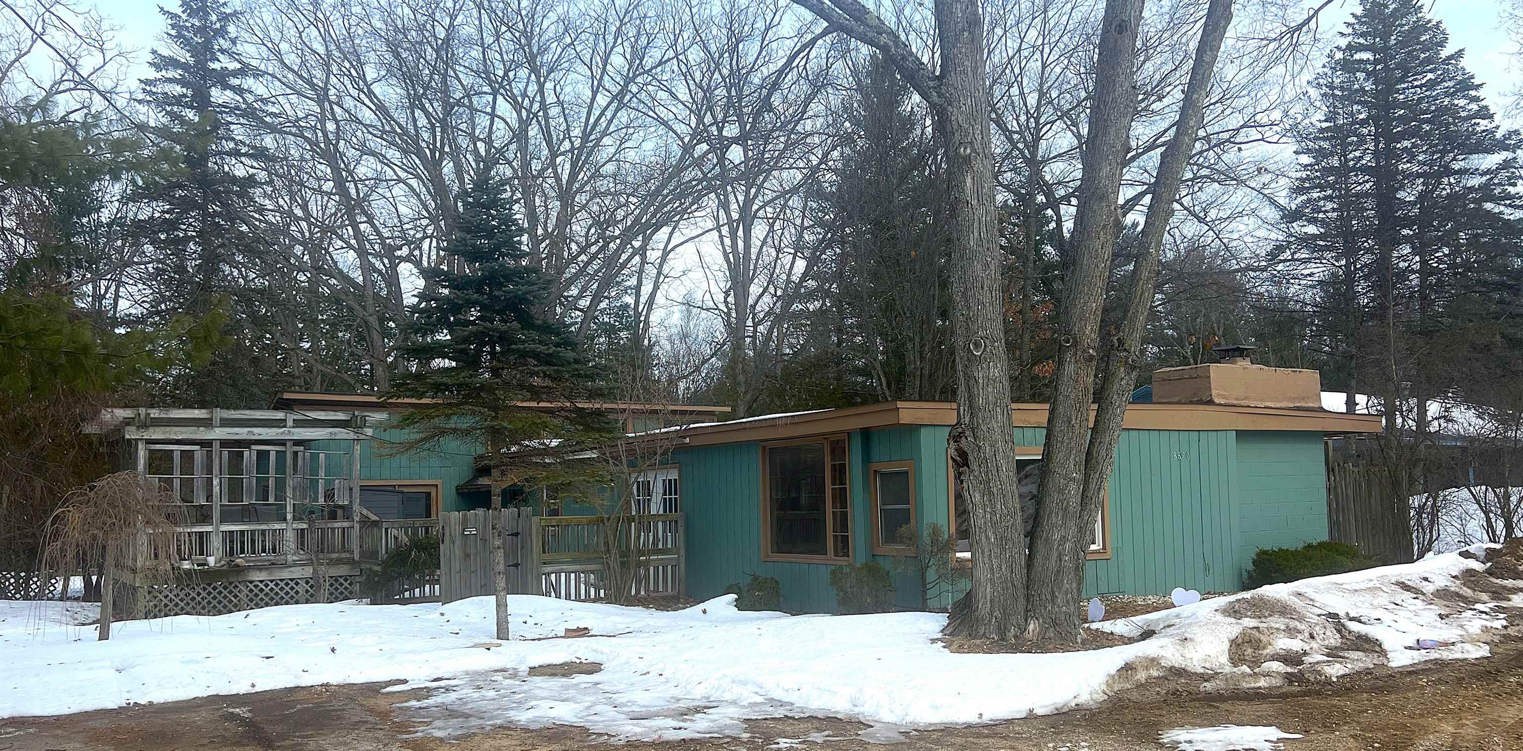 8890 US-131, S — photo