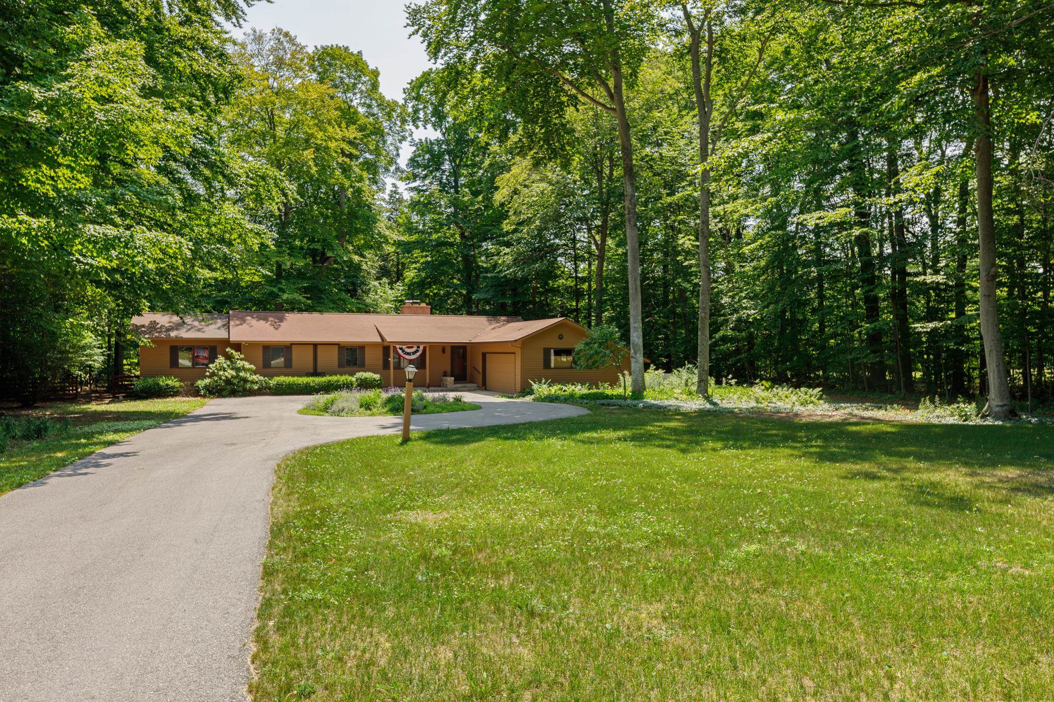 3862 N Trillium Drive — photo
