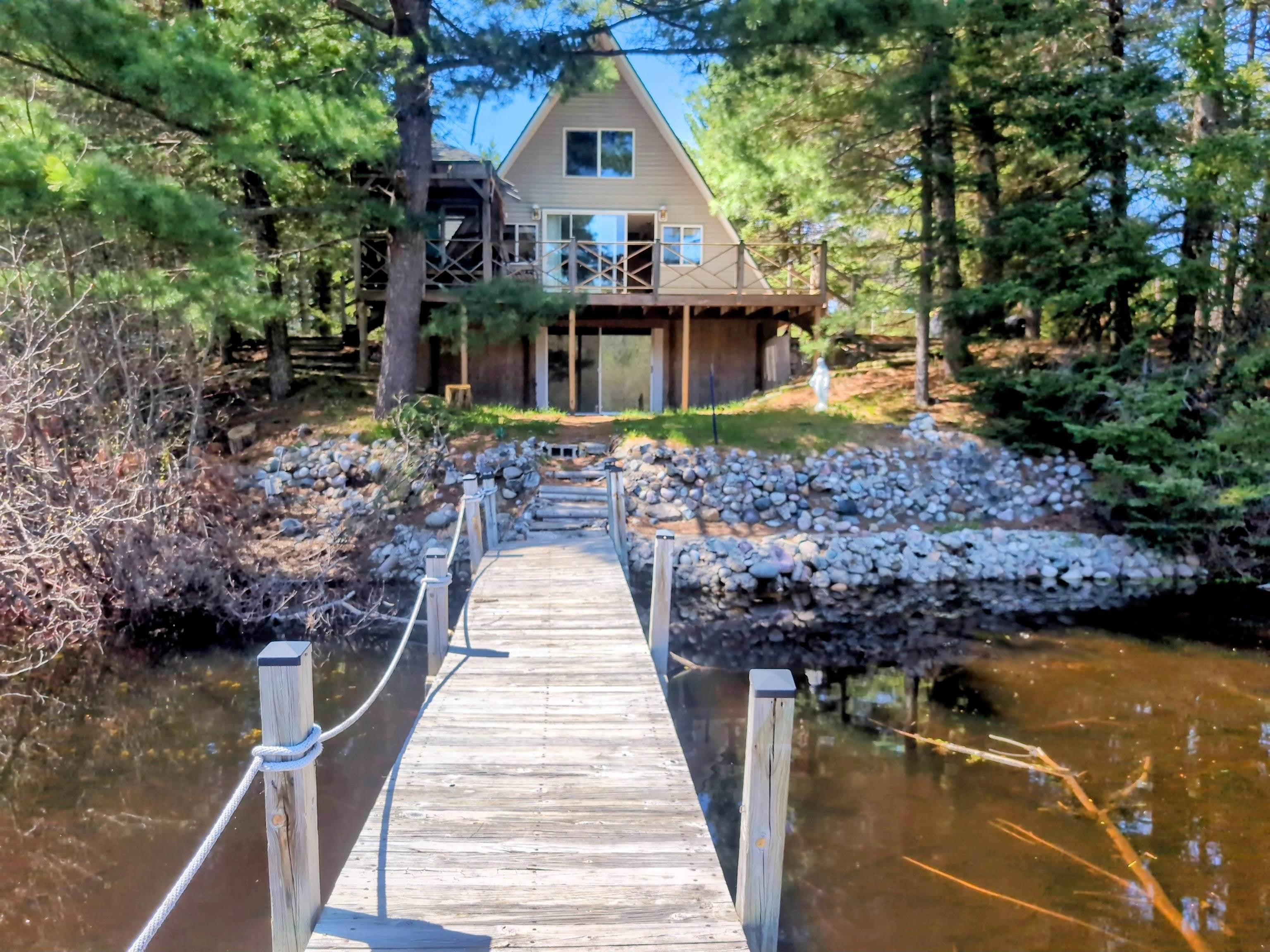 724 Lynn Drive — photo