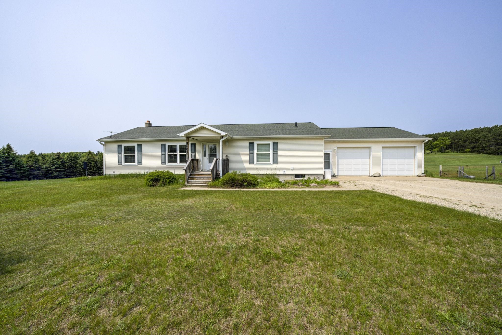 7684 Honey Hollow Road — photo