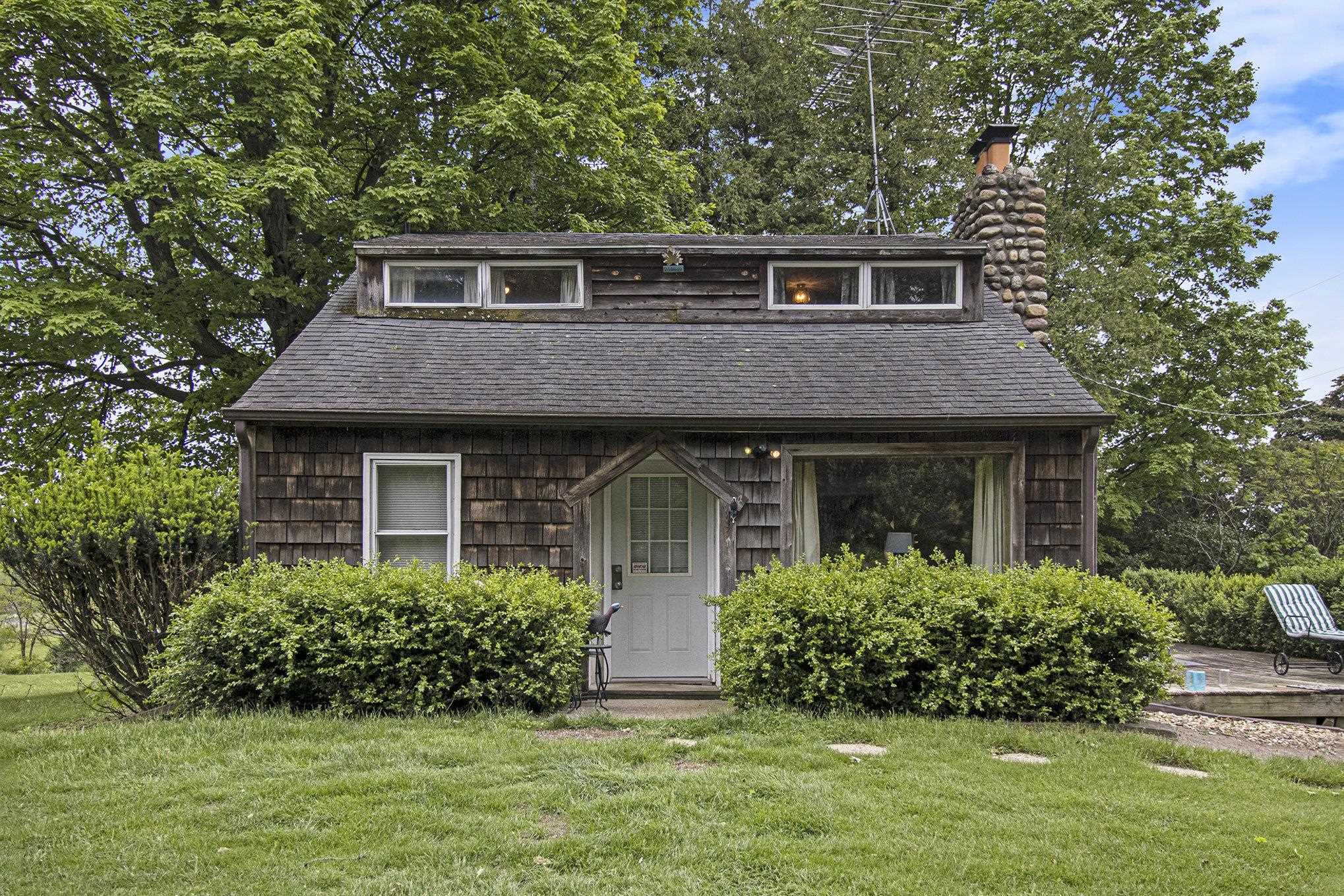 7989 Butler Road — photo