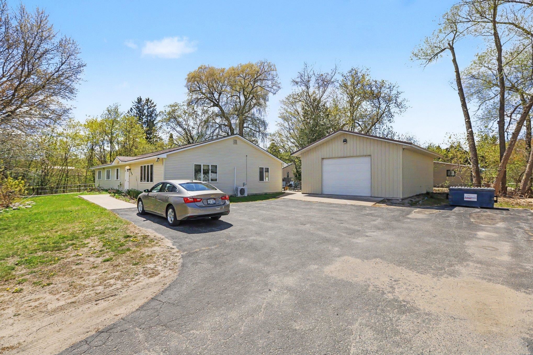 109 Pine Street — photo