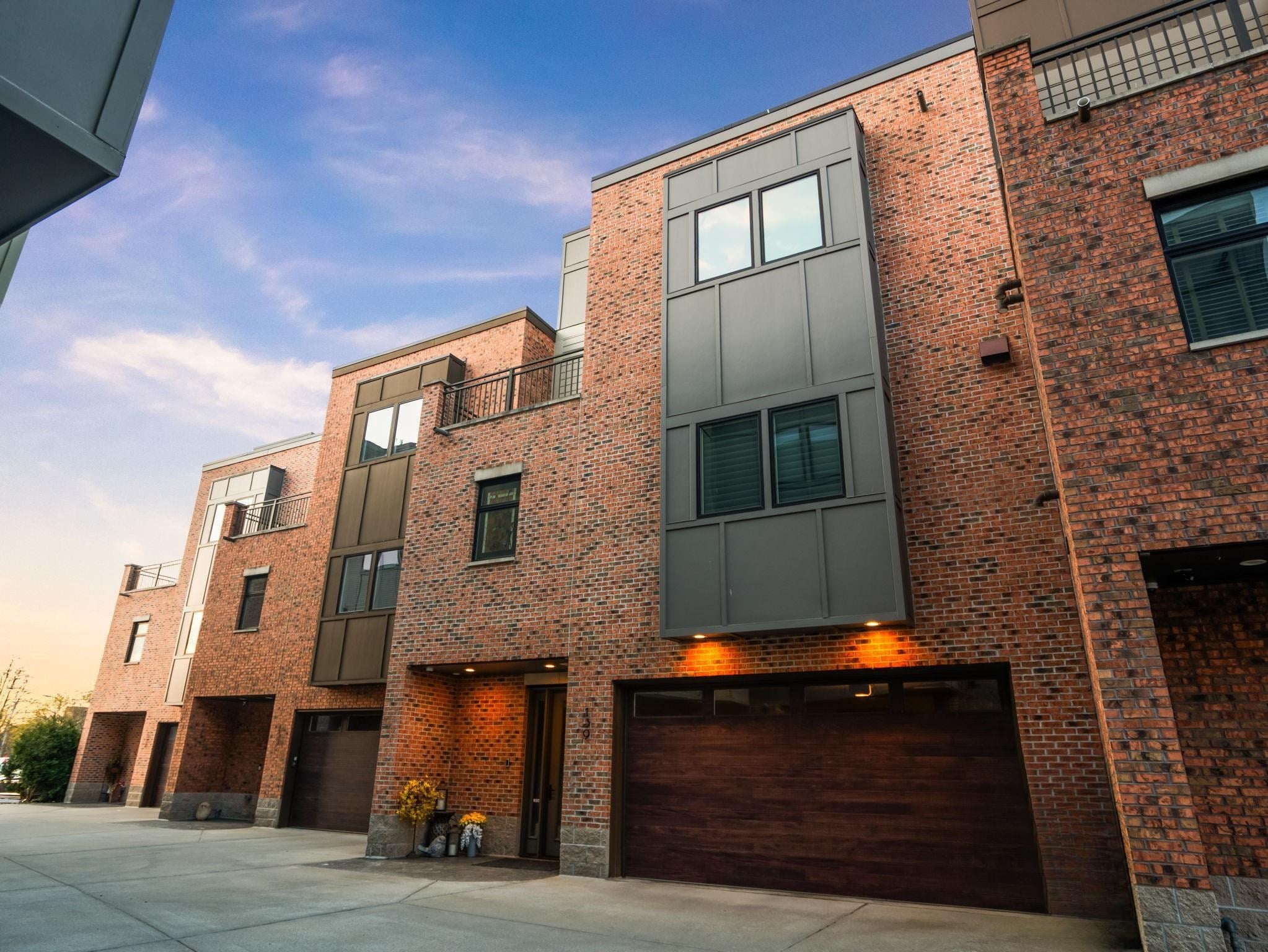 139 Uptown Court — photo