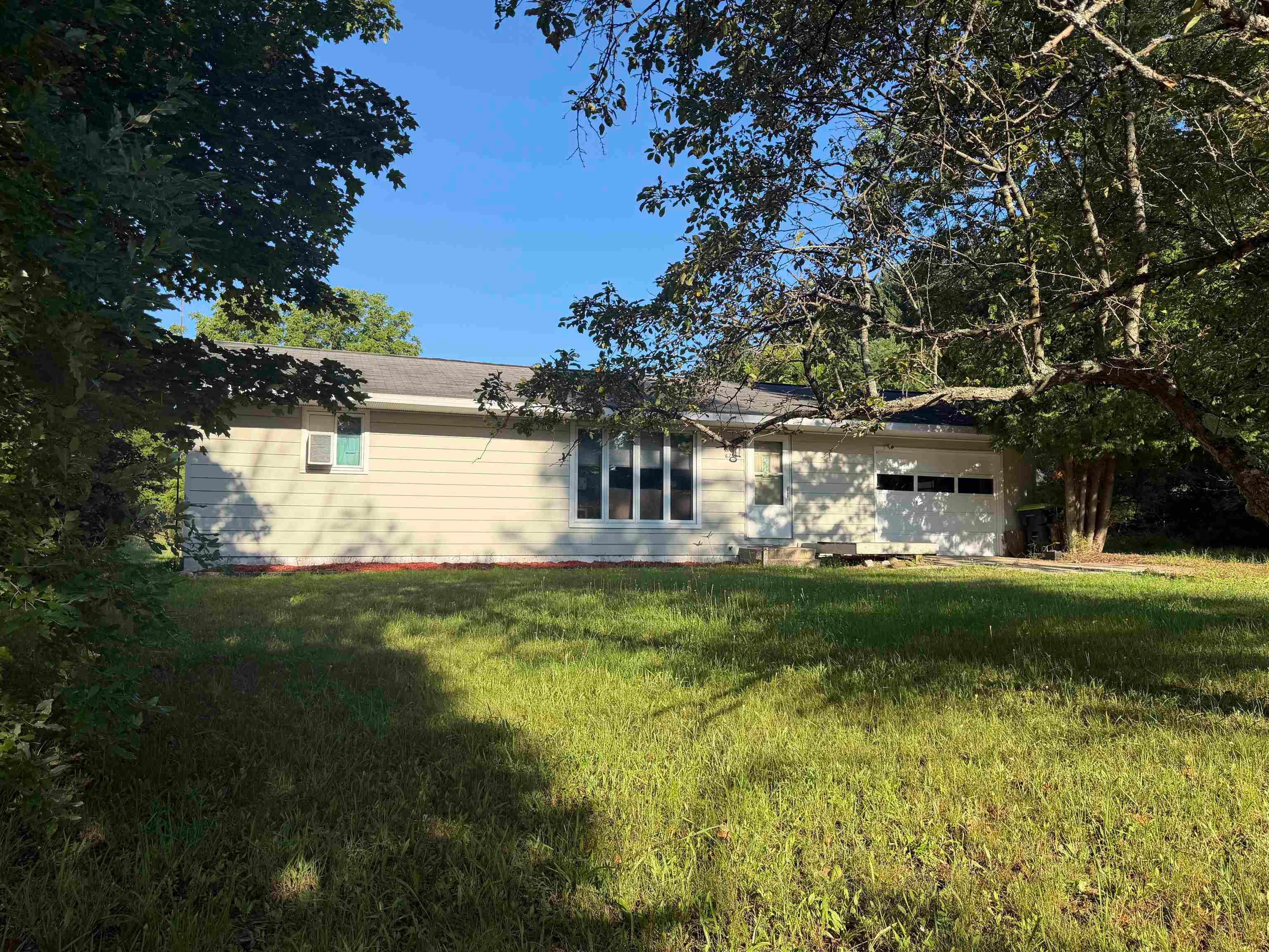 6296 Reynolds Road — photo