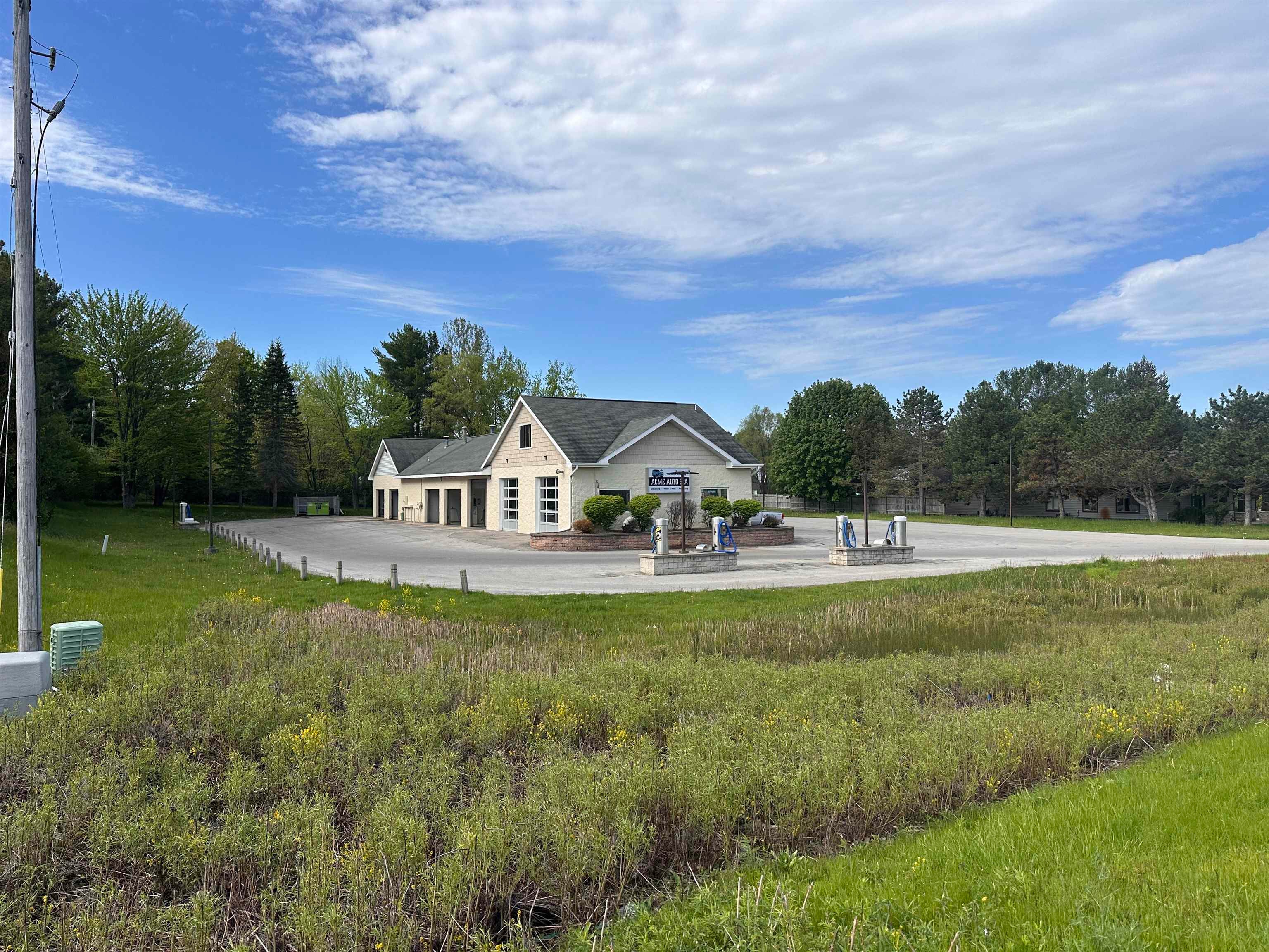 4220 E M 72 — photo