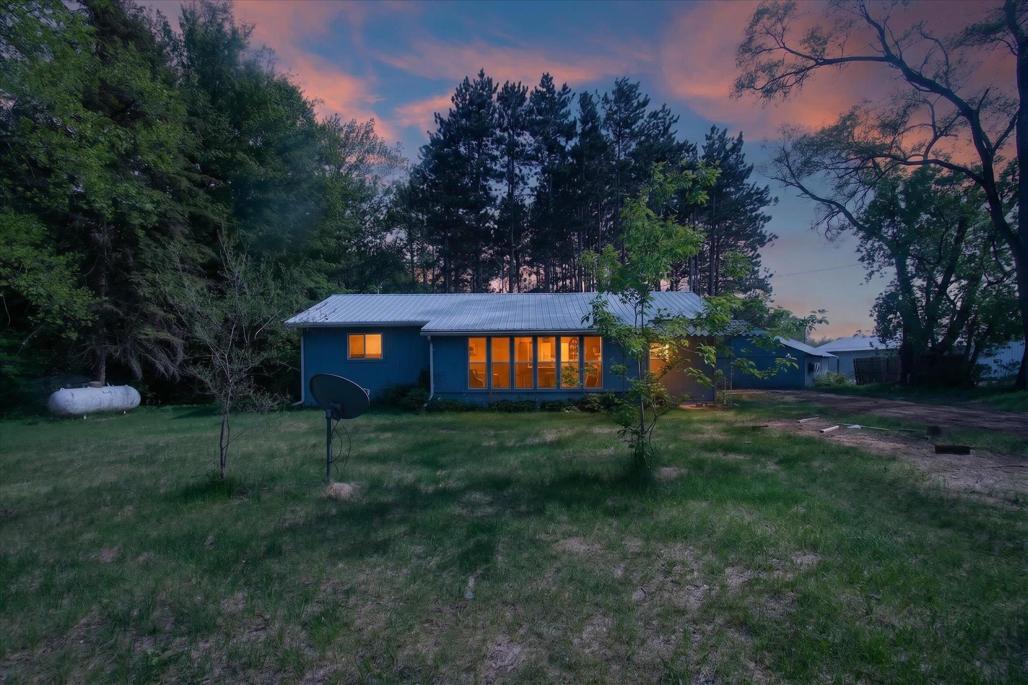 11148 E Howard City Edmore Road — photo