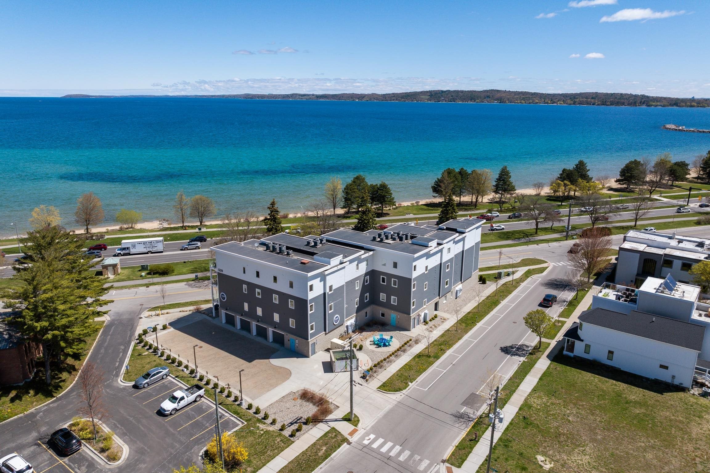 539 Bay Street 401 — photo