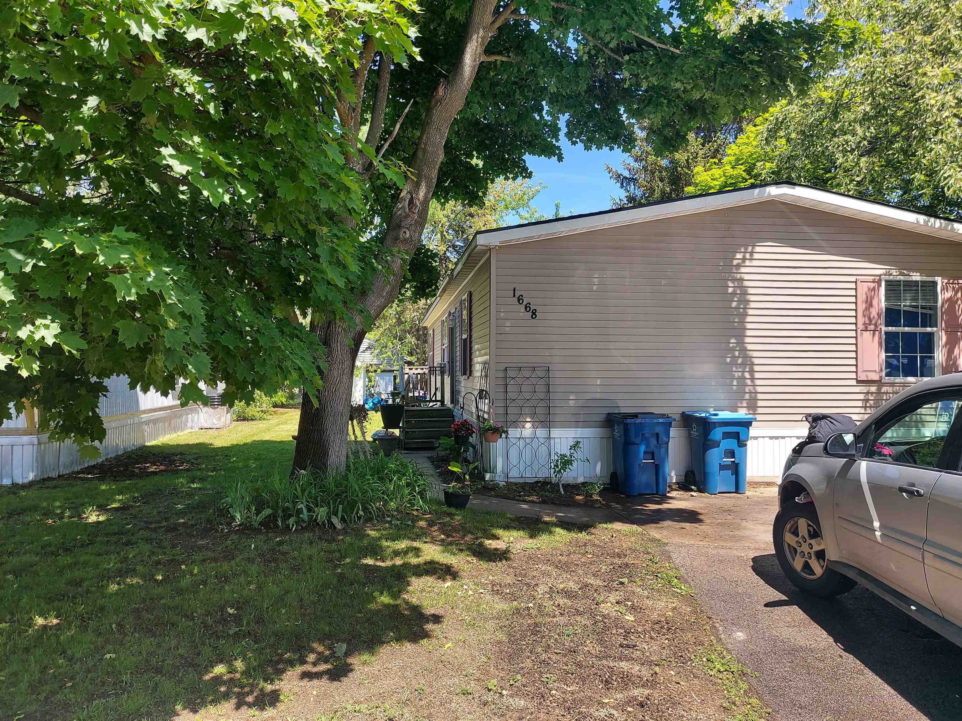 1668 Rex Place — photo
