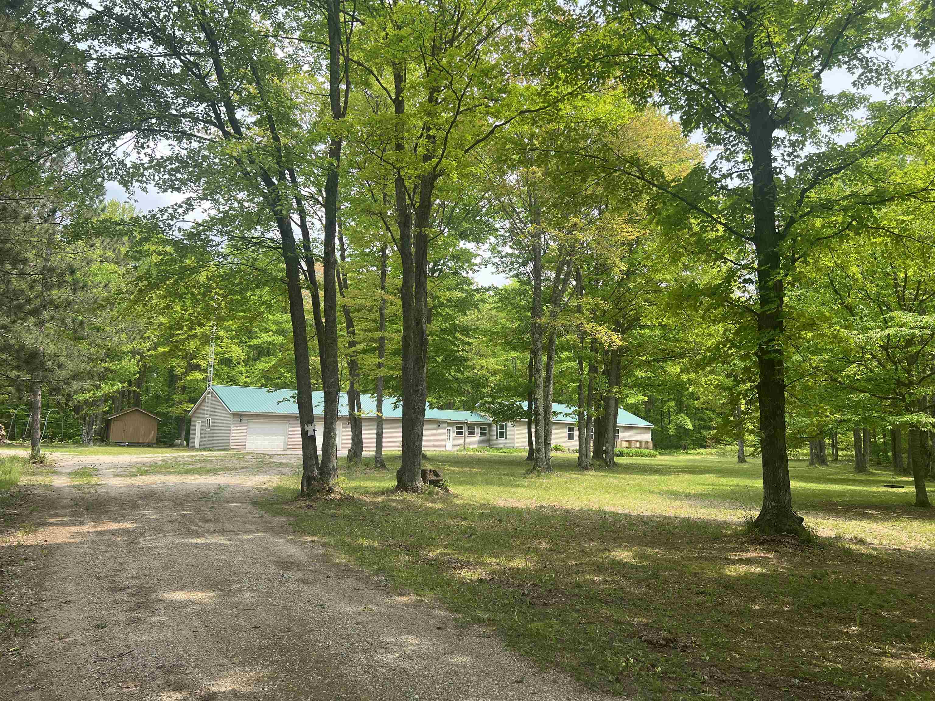 135 Montgomery Road — photo