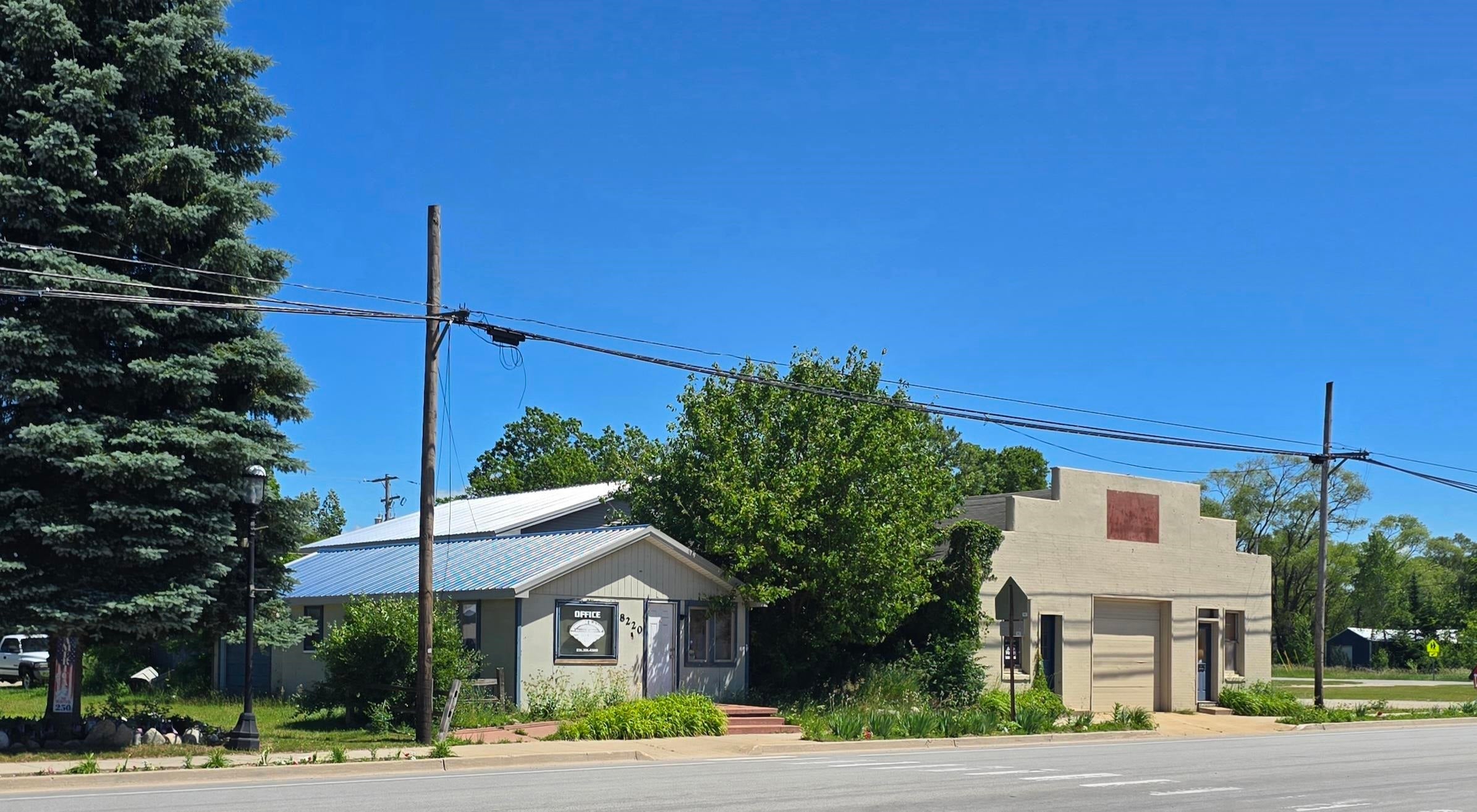 8222 NW Rapid City Road — photo