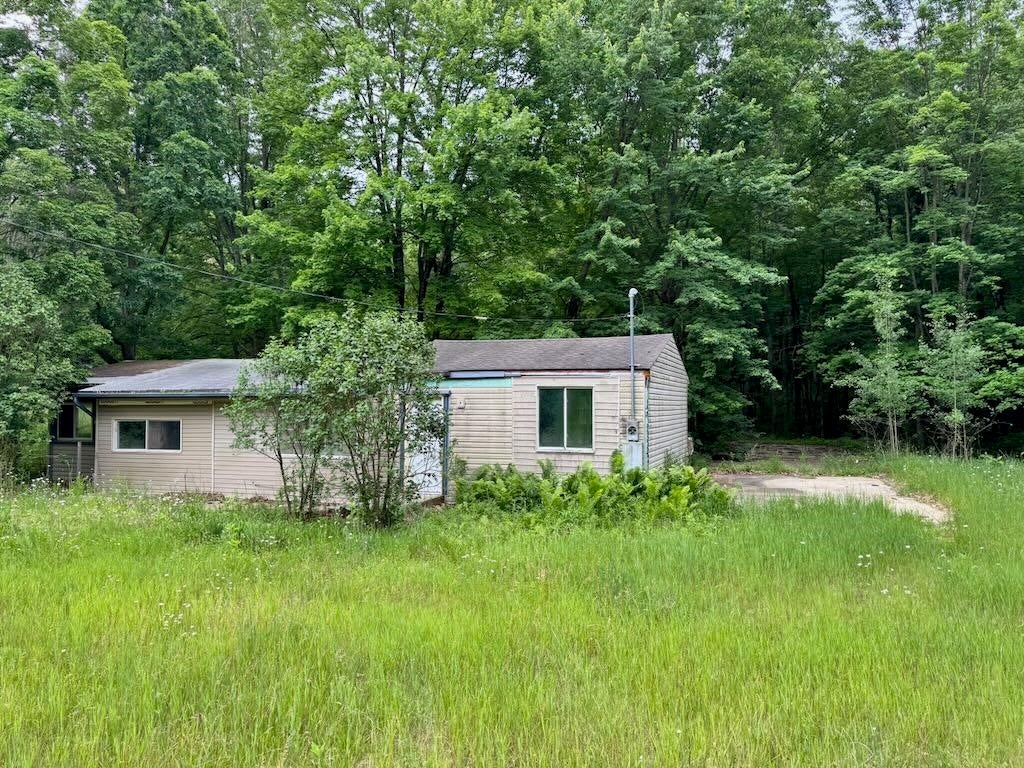 4303 W Adams Road — photo