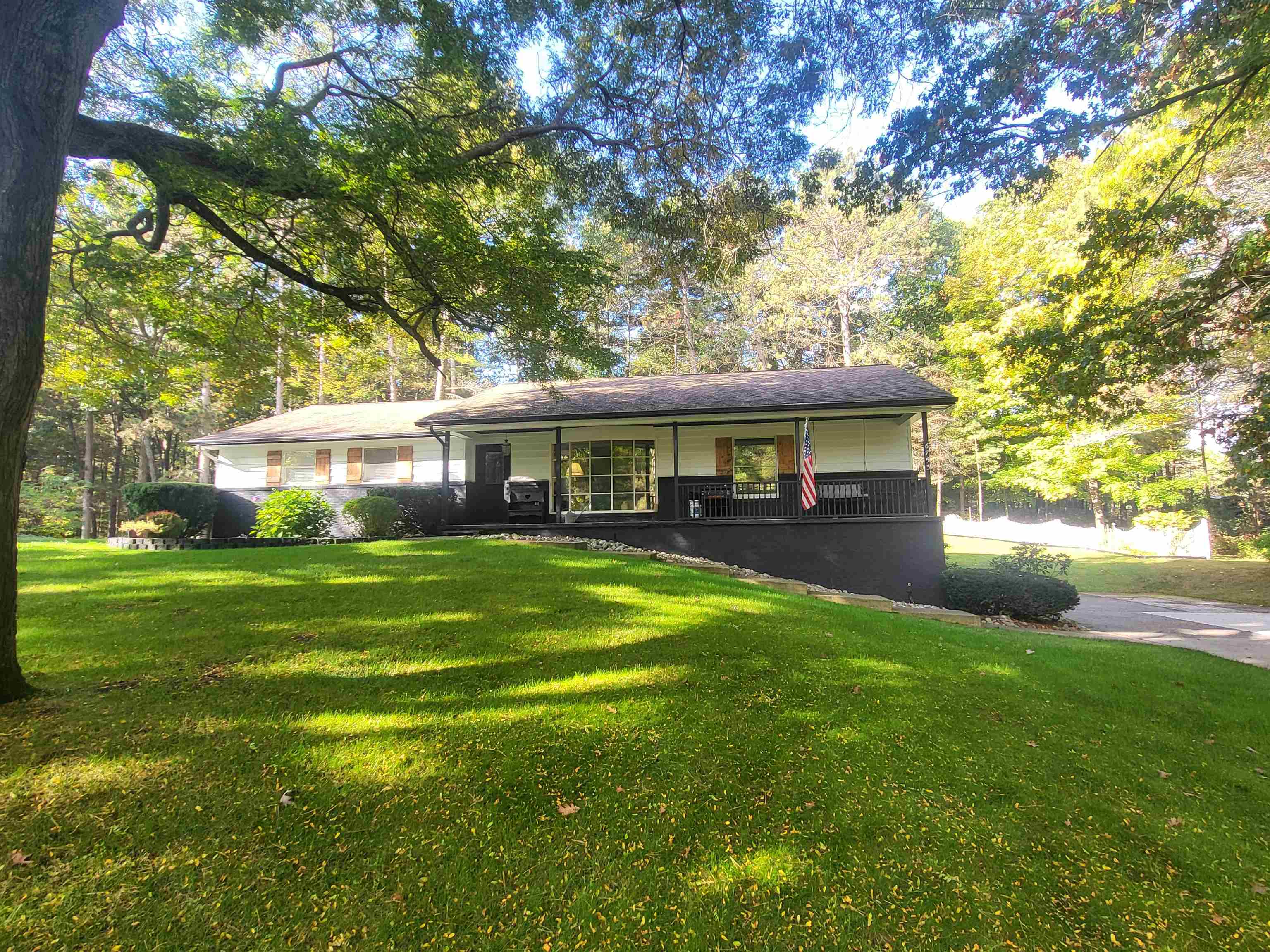 6753 Roanoak Drive — photo