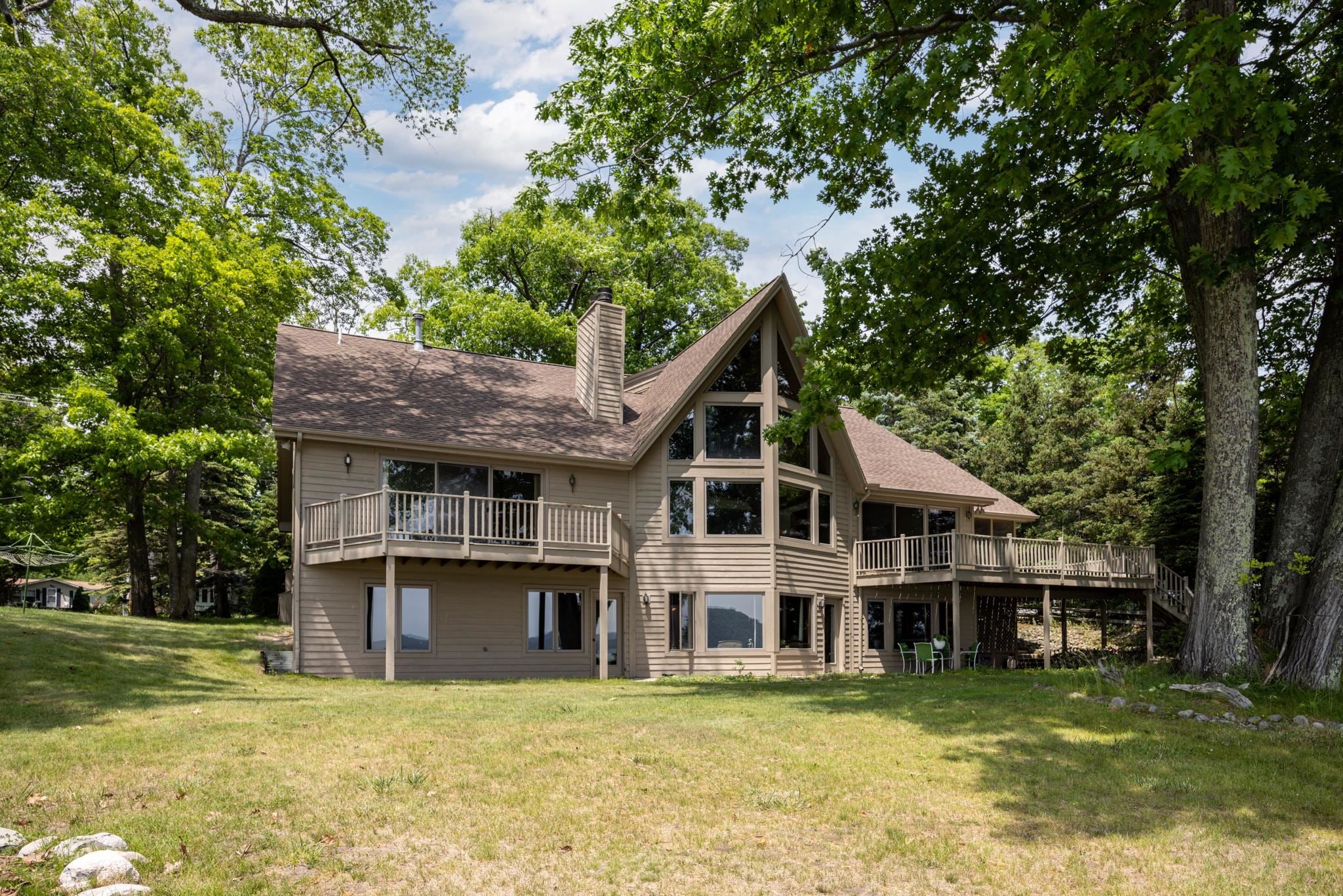 7953 S Glen Lake Road — photo