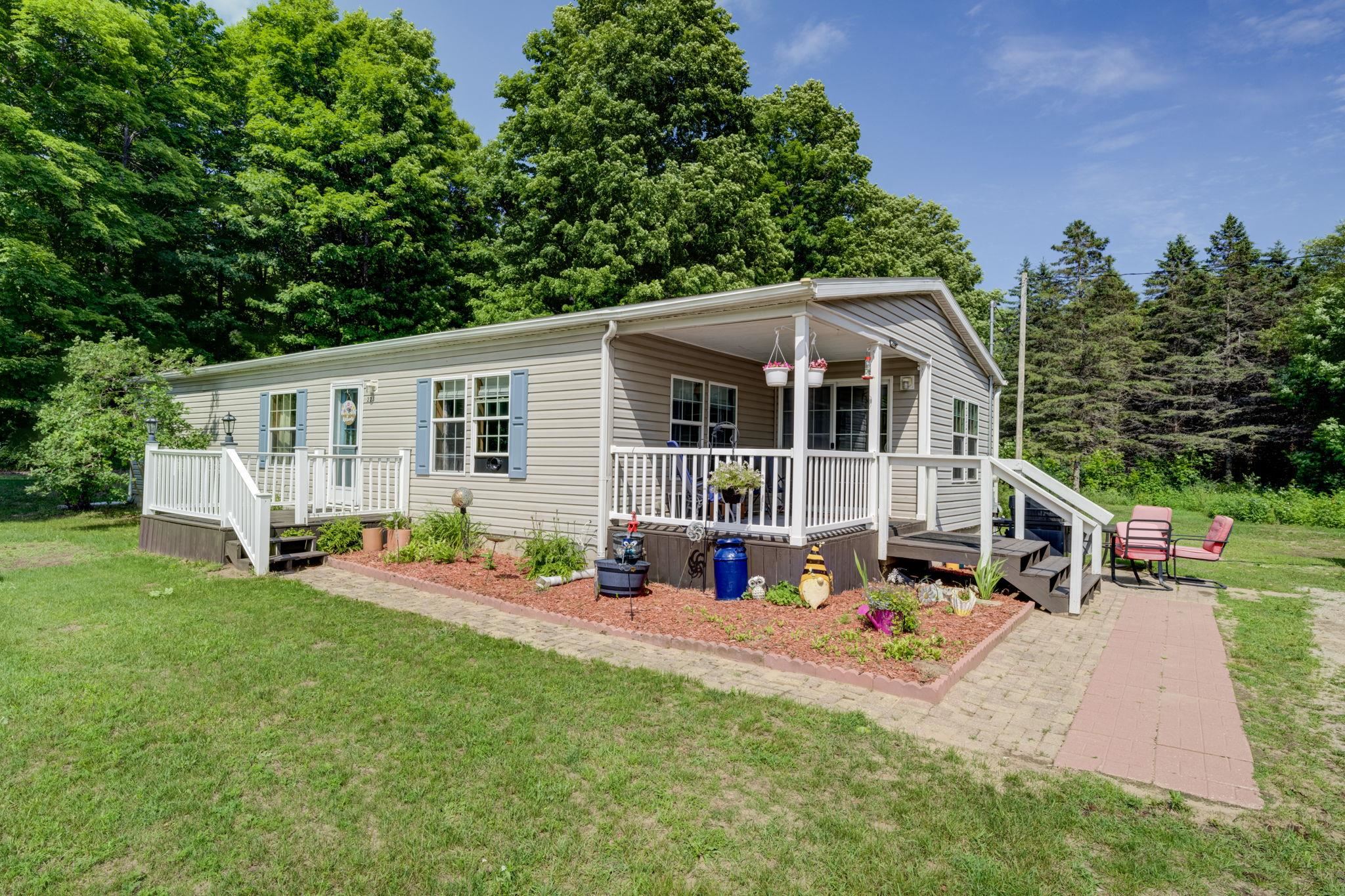 223 Pinecrest Lane — photo