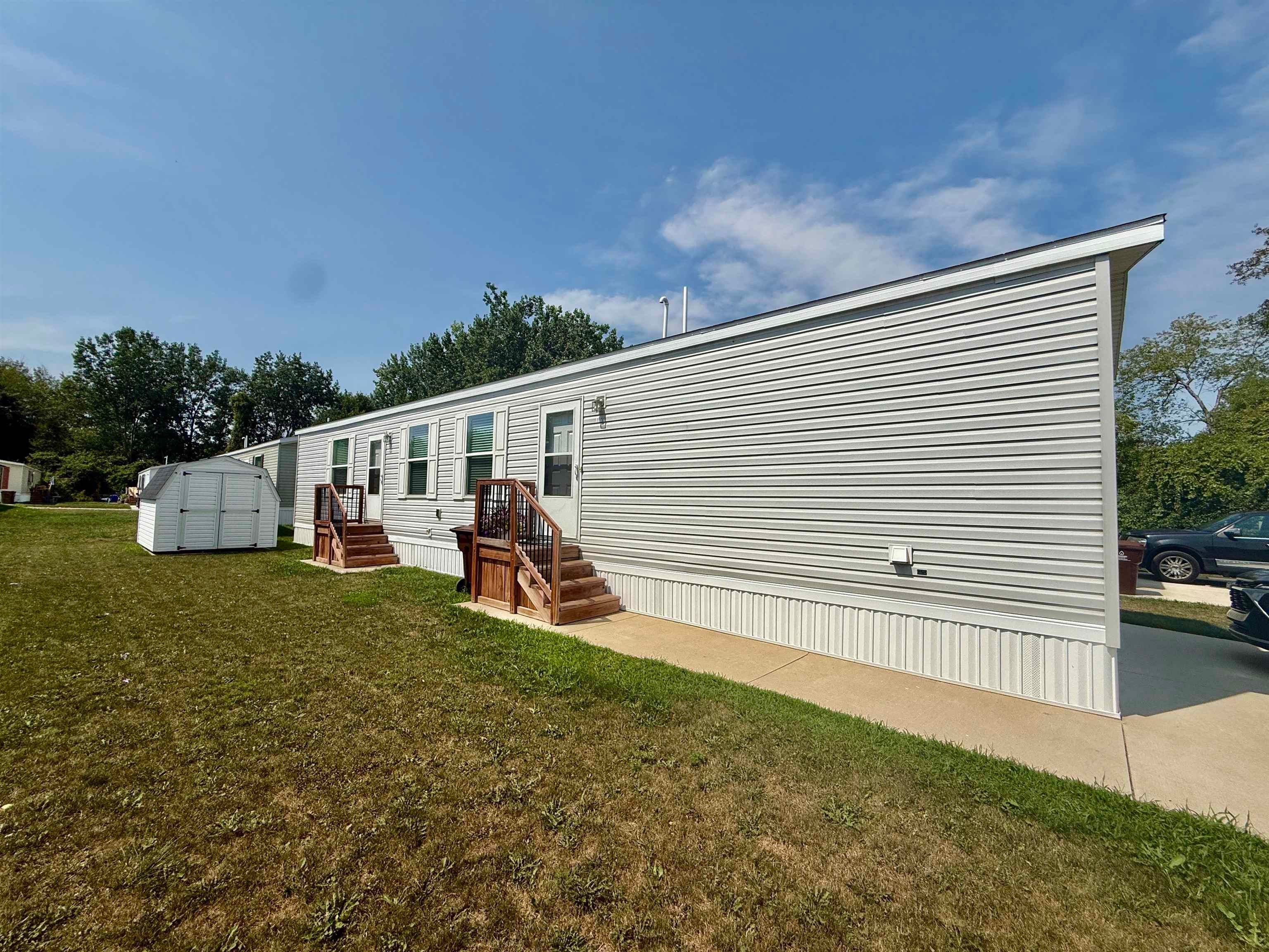 1062 Jefferson Court — photo