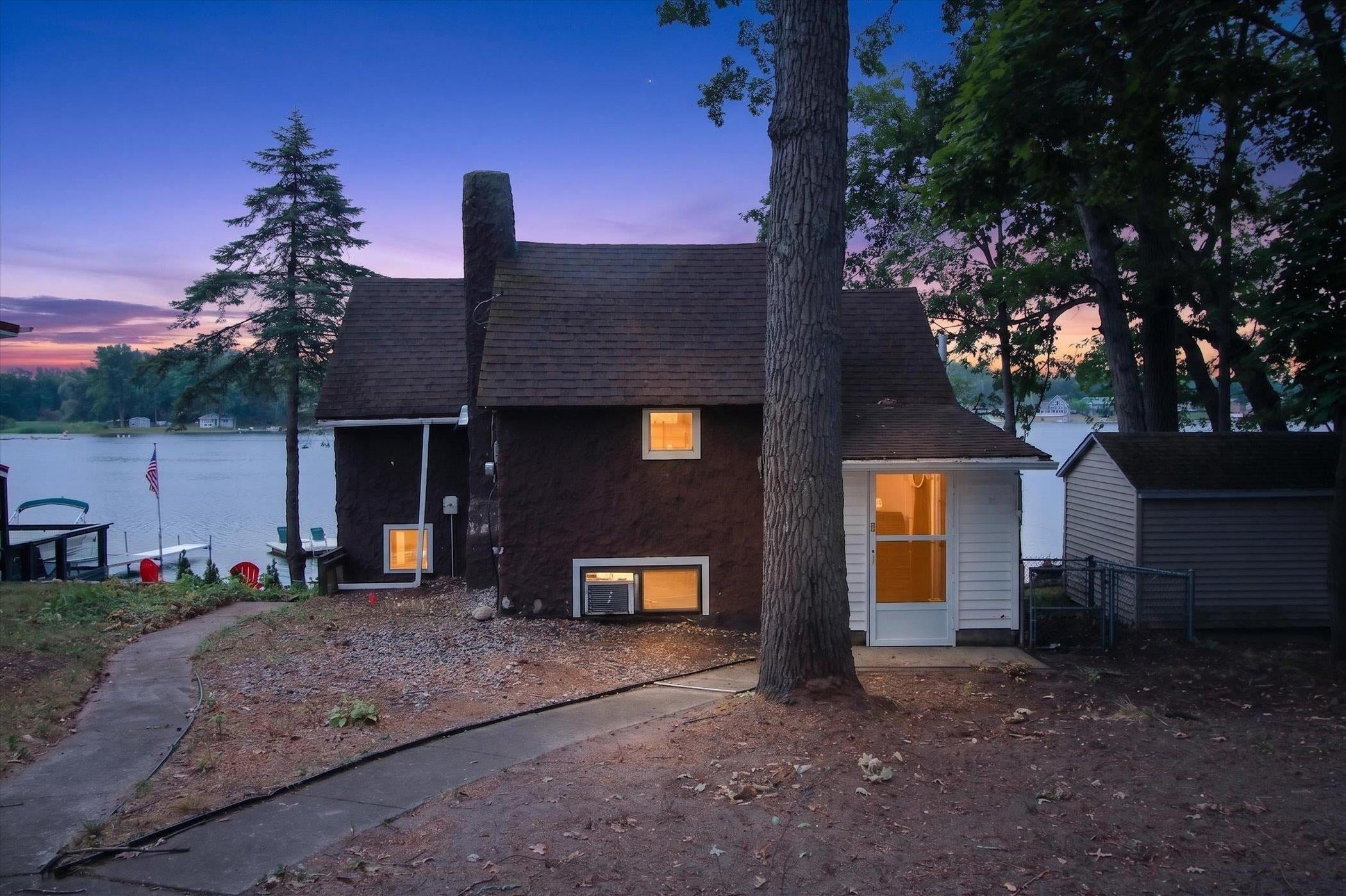 571 N Rock Lake Drive — photo